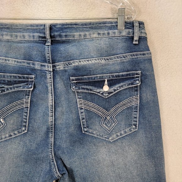 Plus Size Blue Denim Stretch High Rise Embroidered Classic Western Bootcut Jeans - Picture 11 of 16